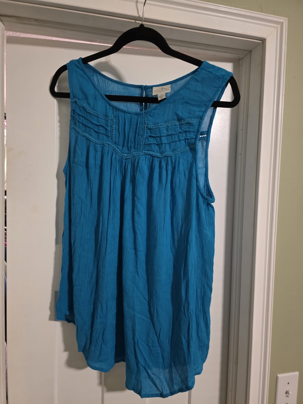 St. John's Bay Turquoise Textured Yoke Sleeveless Top